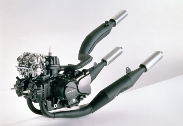 海外製RBブランドの１２クラス高性能2ストロークエンジン サイレンサー付き TZR50R SDR200 TZR250R R1-Z RZ250/R RZV500 アルミサイレンサー